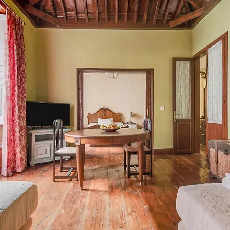 Апартаменты La Vicaria *