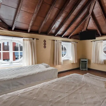 La Vicaria * Сан-Кристобаль-де-Ла-Лагуна